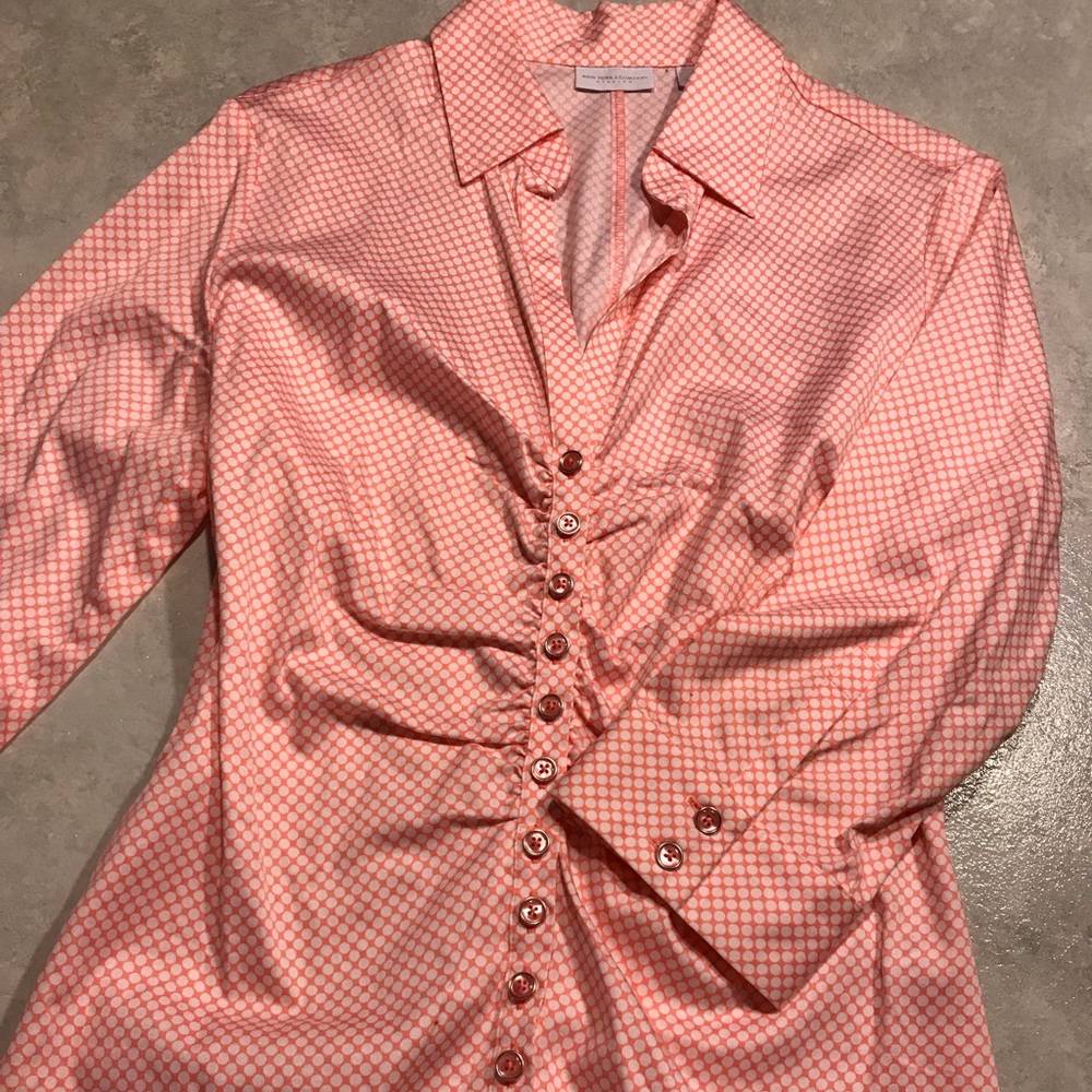 🌈 Peach and white top